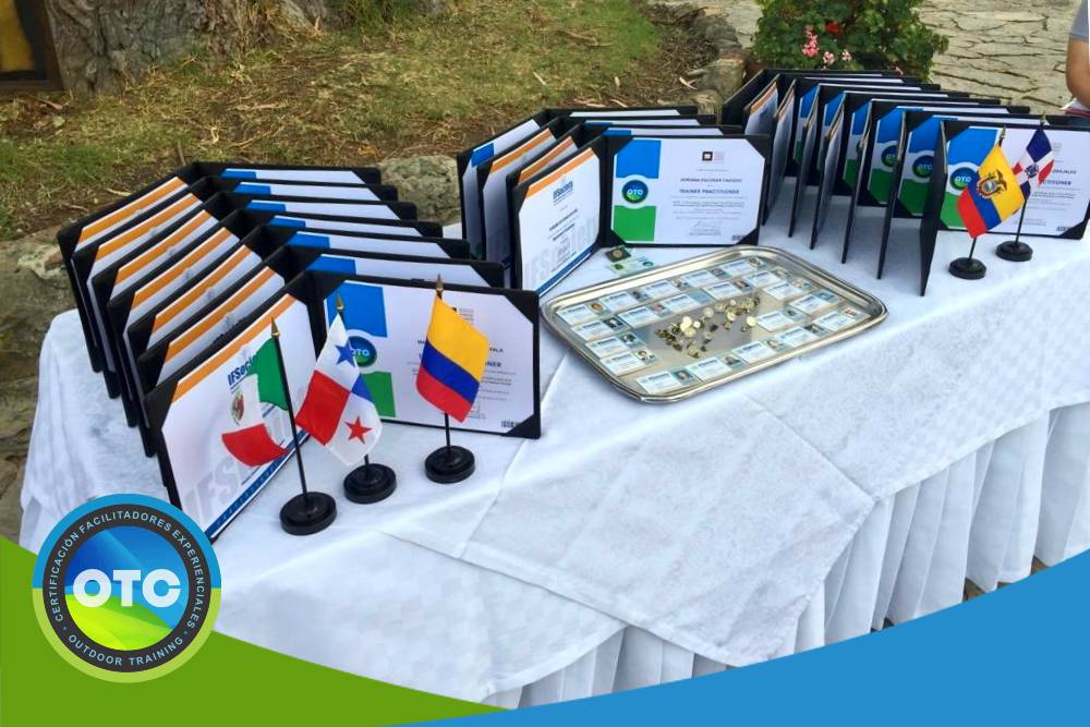 Certificación LATAM OTC Colombia, facilitadores vivenciales formados en metodologías de Aprendizaje Experiencial.